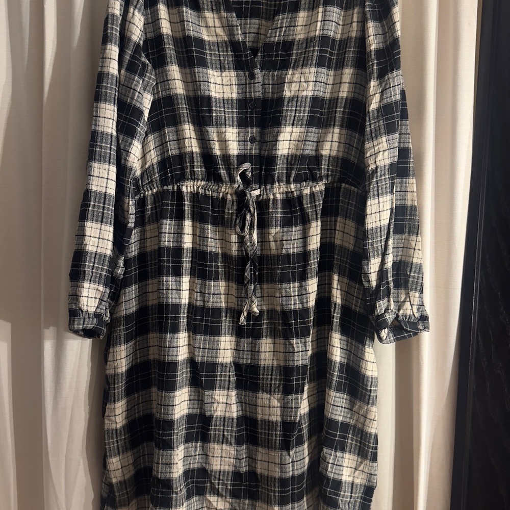 ❌SOLD❌ Knox Rose Black and Cream Plaid Long Sleeve Dress
